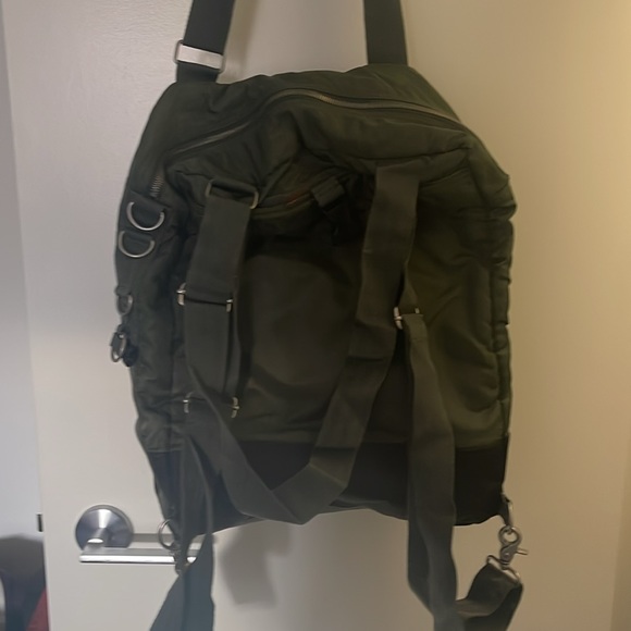 Triple 5 Soul backpack with shoulder strap—v good condition - Picture 3 of 3
